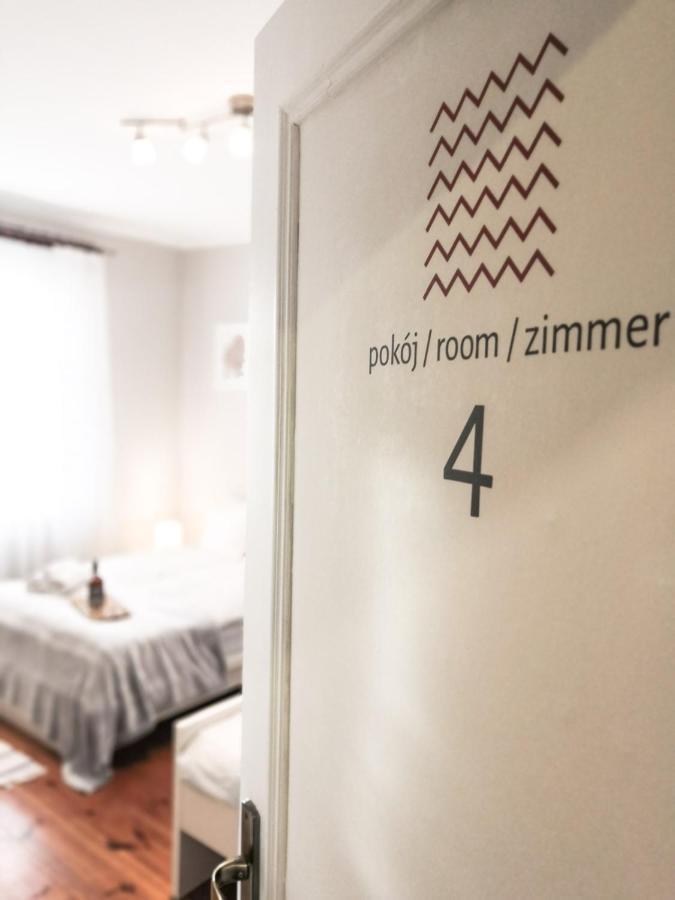 Bankowa 8 Guest Rooms 지엘로나구라 외부 사진