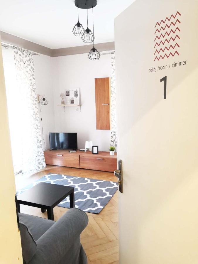 Bankowa 8 Guest Rooms 지엘로나구라 외부 사진