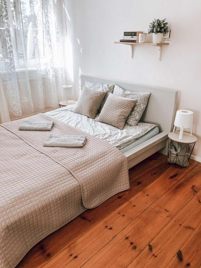 Bankowa 8 Guest Rooms 지엘로나구라 외부 사진