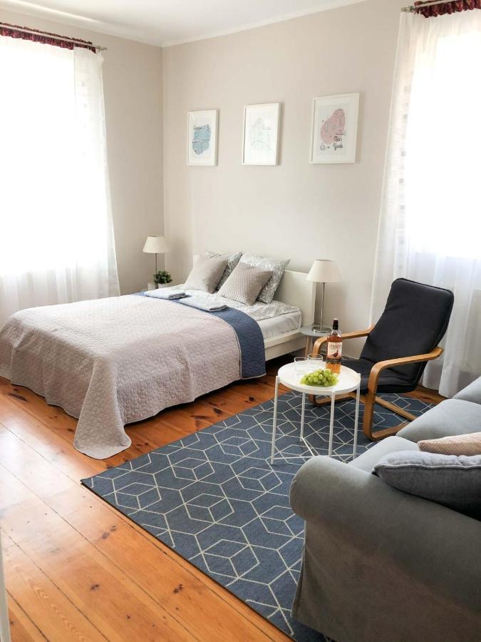 Bankowa 8 Guest Rooms 지엘로나구라 외부 사진