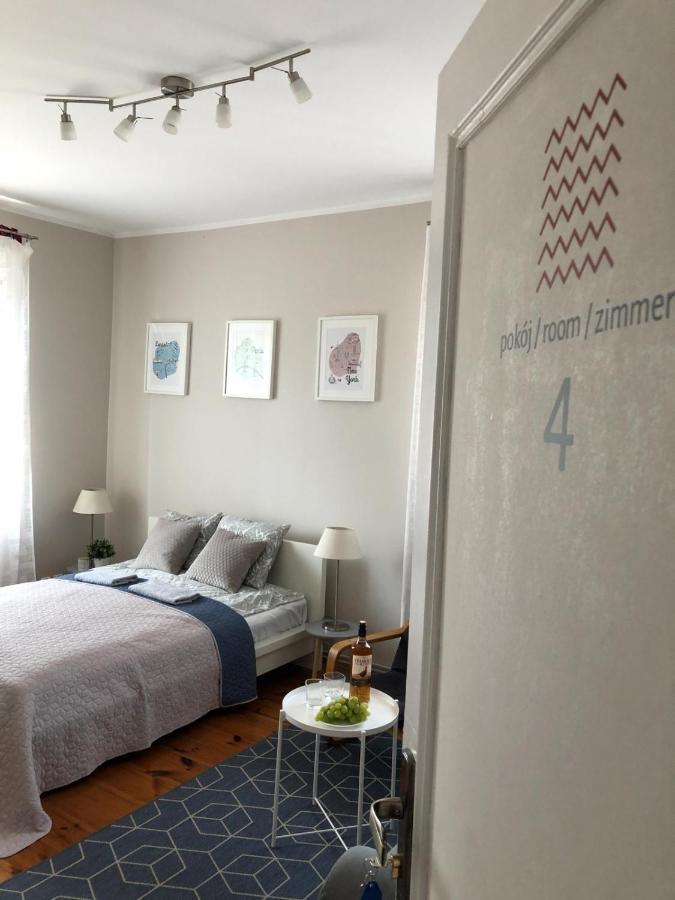 Bankowa 8 Guest Rooms 지엘로나구라 외부 사진